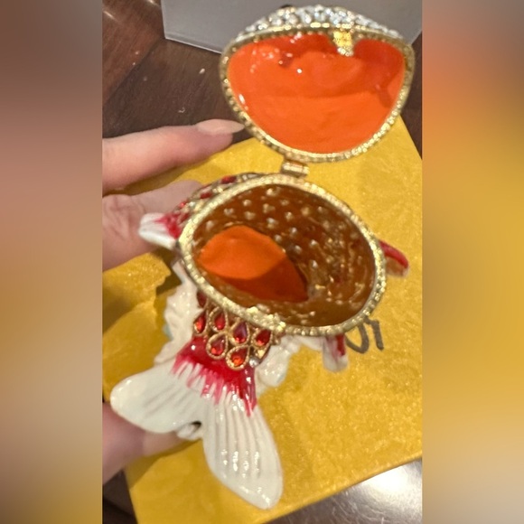 Colorful Fish/Pearl Trinket Holder Gold, White/Blue Enamel, Red/Wht Crystals NIB - Picture 7 of 7